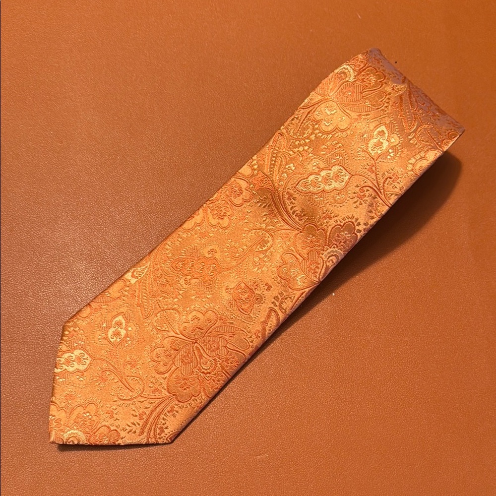 Jasso Elba Orange Silk Tie with Paisley Pattern